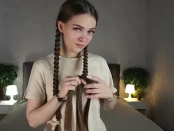 auroralowen stream poster